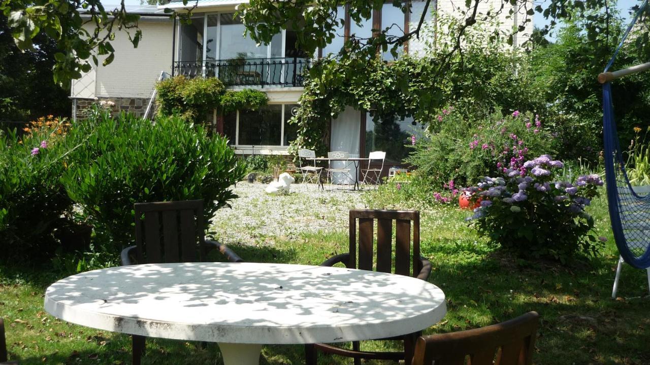 Villa Dinant La Bergeronnette Avec La Chaleur Du Feu De Bois Et Le Jardin Exterior foto